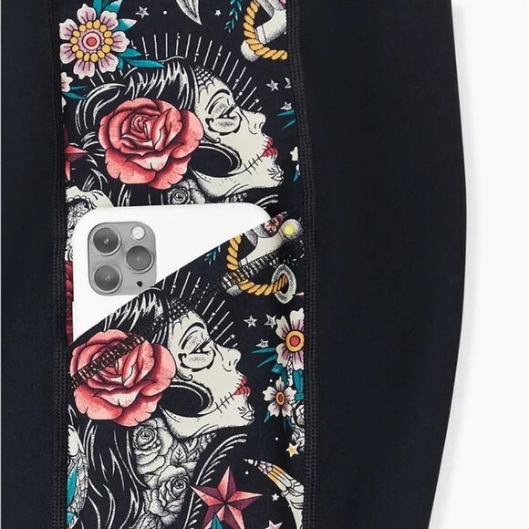 New Torrid💀Skull Tattoo Leggings w/Side-Pockets, Active Collection Size 2x - Picture 8 of 14